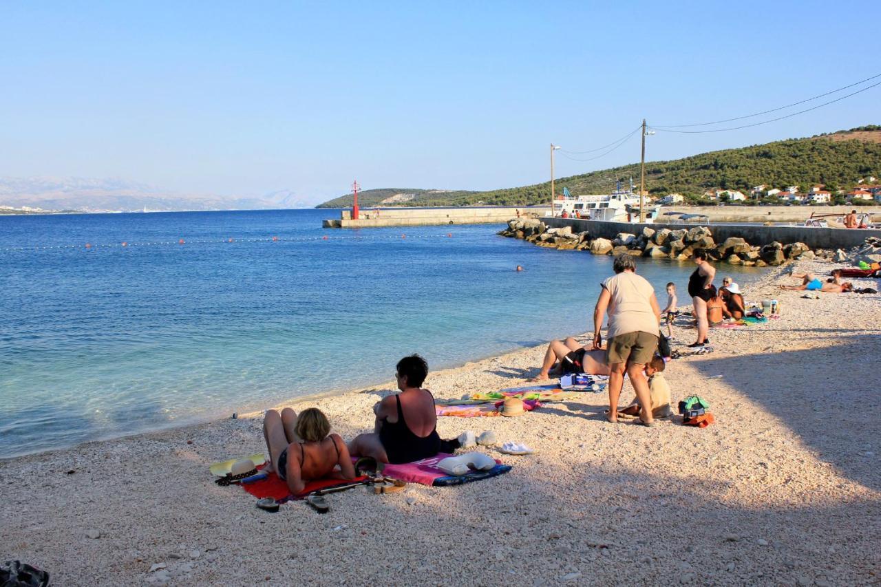 Apartments By The Sea Slatine, Ciovo - 15504 Buitenkant foto